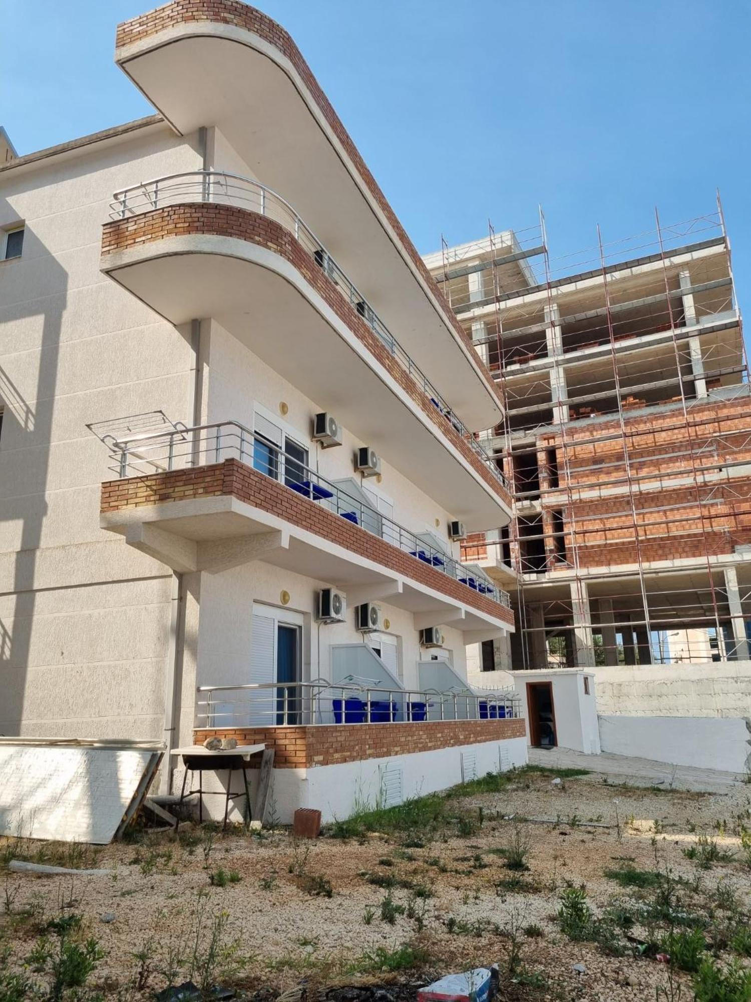 Vlorë Sunset Hotel Roza מראה חיצוני תמונה