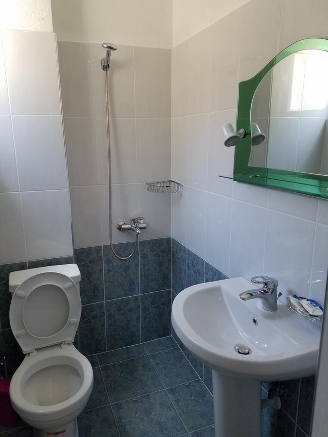 Vlorë Sunset Hotel Roza מראה חיצוני תמונה
